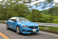 「S60ポールスター」の動力性能は0-100km/h加速が4.7秒。最高速については250km/hで速度リミッターが作動する。