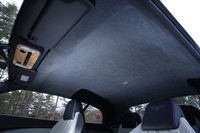 クローズ時のインテリアの様子。遮音性に優れた幌（ほろ）によって、クーペとほとんど変わらない快適さが得られる。