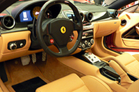 最高速330km/h超、フェラーリの新型12気筒モデル「599」日本上陸の画像