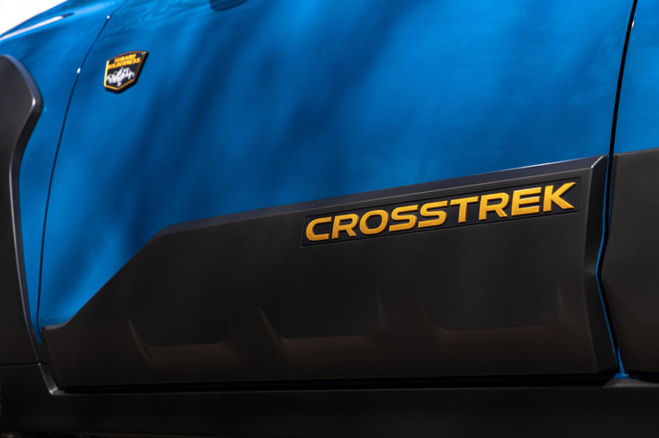 スバル・クロストレック ウィルダネス（ボディーサイドのロゴ）