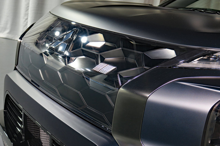 三菱ヴィジョン ラリーアート コンセプト（フロントグリル）