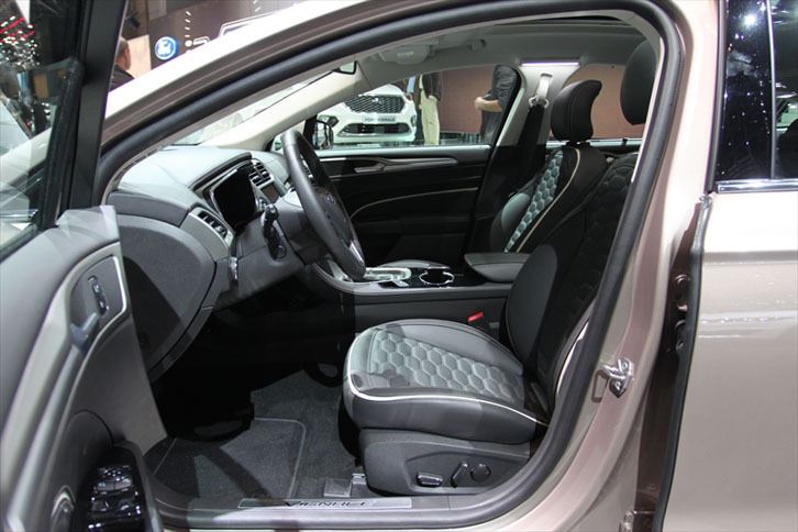 マセラティ・レヴァンテ（インテリア）