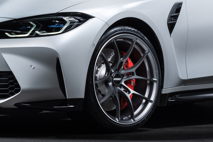 最高峰レースを戦うことで技術を磨いてきたレイズ。その性能の違いは、市販車両でもしっかりと味わえる。