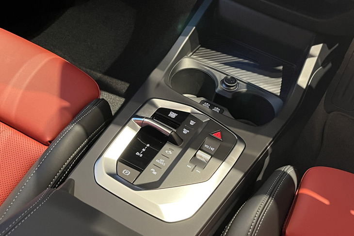 M235i xDriveグランクーペ（シフトパネル）