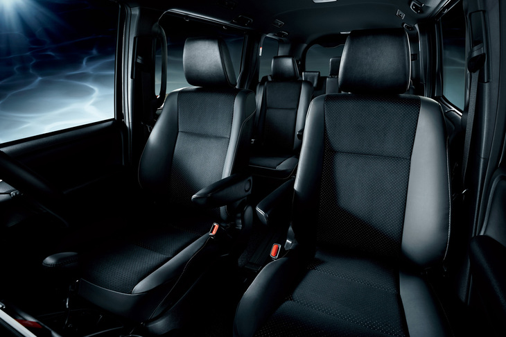 「ヴォクシーZS“煌 Ⅲ”」のインテリア。専用シート表皮の採用で高級感をアップしたという。