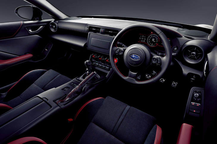 「スバルBRZ STI Sport」のインストゥルメントパネル。