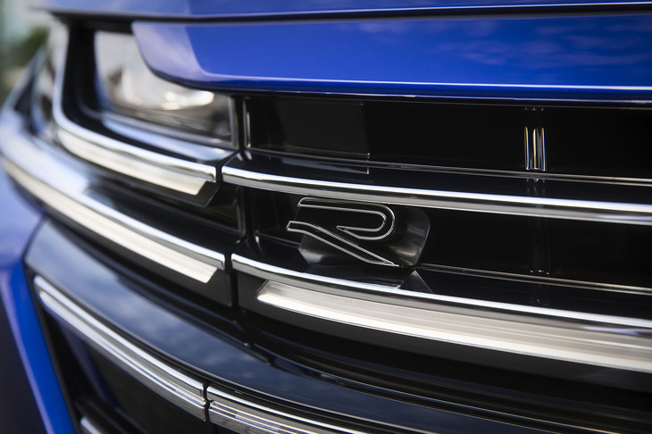 フォルクスワーゲン・アルテオン（エンブレム）