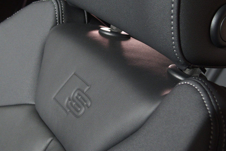 アウディQ3（シート）