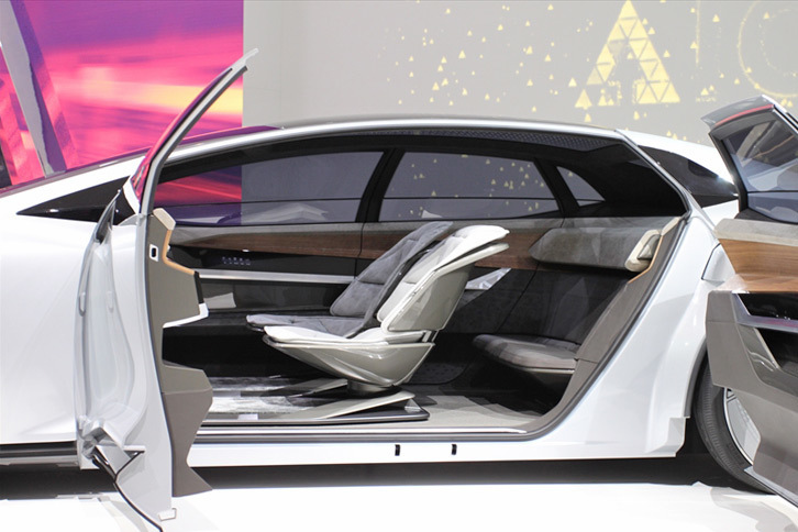 アウディ・アイコン（インテリア）