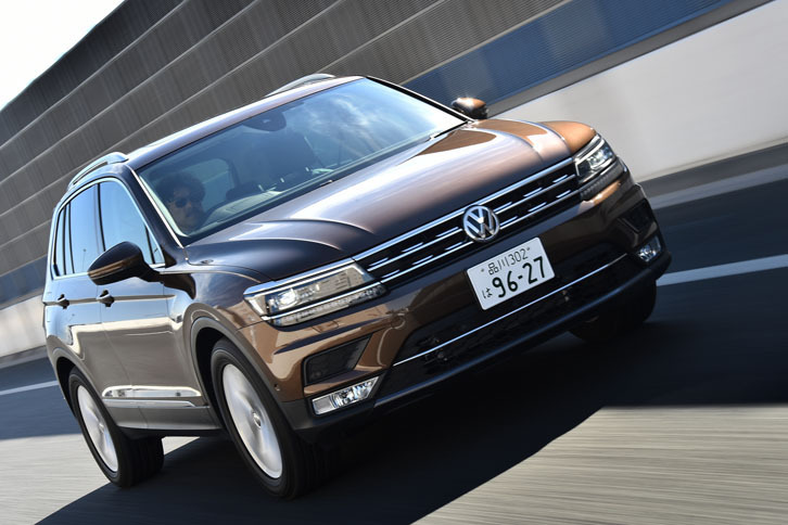 充実した先進安全装備も新型の見どころ。「ハイライン」にはACCやレーンキープアシスト、渋滞時追従支援、レーンチェンジアシストなどが標準で備わる。