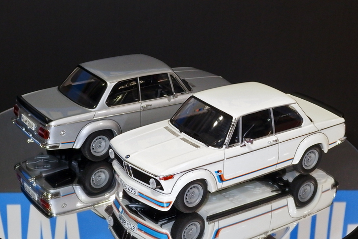 先にリリースされた「BMW 2002tii」に続くハセガワの1/24「BMW 2002ターボ」。マフラーはセンター出し、エアダムスカートにターボ冷却用のインテークがある後期型をモデル化。3200円で2017年11月3日ごろ発売予定。