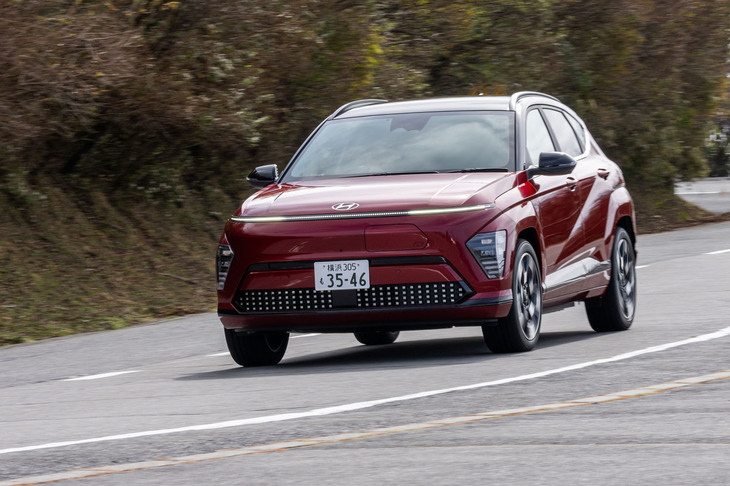 日本に導入された「ヒョンデ・コナ」は第2世代。車名はコーヒーなどでも知られるハワイ島の中心エリアに由来する。