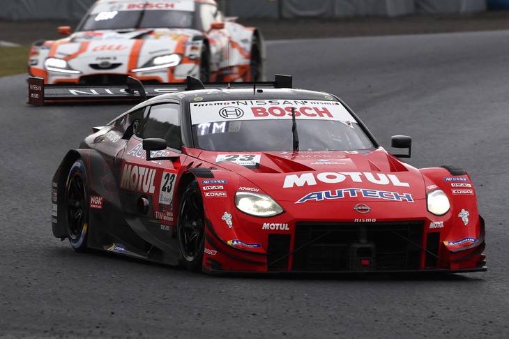 開幕戦を制した、松田次生／ロニー・クインタレッリ組のNo.23 MOTUL AUTECH Z。（写真提供 GTA）