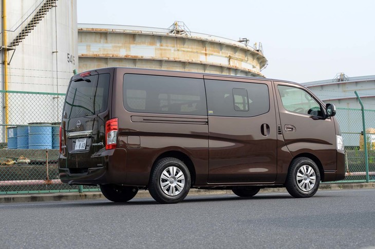 2021年10月にガソリンモデルが、2022年2月にディーゼルモデルがマイナーチェンジされた「日産キャラバン」。今回の試乗車は後者。