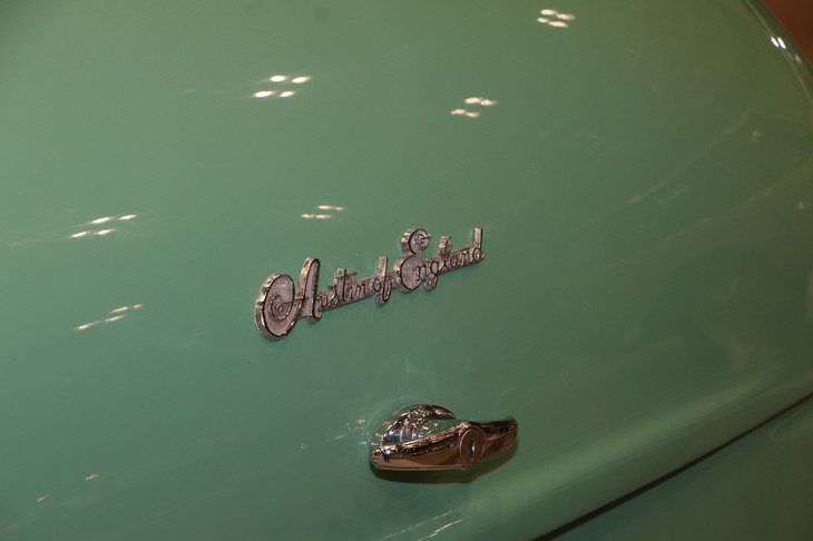 オースチンA35 2ドア サルーン（1959年）／MINI＆Bug