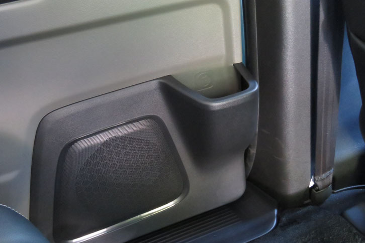 ホンダ・フリードハイブリッドEX（リアスライドドアのドリンクホルダー）