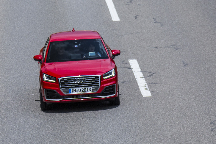 アウディQ2 1.4 TFSI COD スポーツ