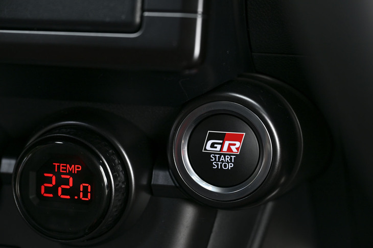 トヨタGR86 RZ“40th Anniversary limited”（エンジンスタート／ストップスイッチ）