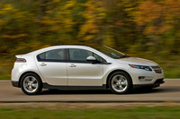 2010年に登場した「シボレー・ボルト」は外部からの充電が可能なプラグインハイブリッド車だった。