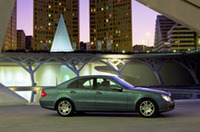 2006年、日本にディーゼル乗用車が登場「Eクラス」のセダン＆ワゴンを予定