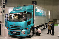 【東京モーターショー2004】日産ディーゼル「尿素でクリーン化」