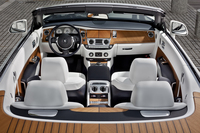 横浜の海をイメージしたロールス・ロイスが誕生の画像