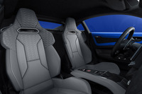 「A110 GTSブルーアルピーヌエディション」のシート。