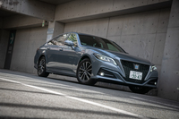 2018年6月26日に発売された15代目「トヨタ・クラウン」。同日に発売された「カローラ スポーツ」とともに“つながる機能”が本格的に導入されたトヨタの「コネクティッドカー」第1弾モデルである。