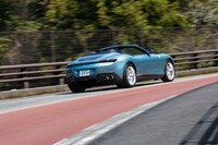 風雅なクルージングにマッチするよう、足まわりも吟味されていた「ローマ スパイダー」。エレガントなフェラーリというのも、大いにありだろう。