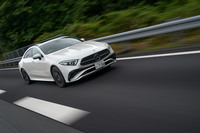 熟成が進んだトランスミッションの制御もあって、「CLS220d」の走りはスムーズそのもの。電動アシスト機構なしでも、力不足は一切感じない。