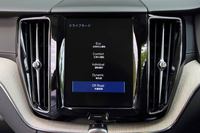 ドライブモードは全5種類。エアサスペンション装着車では、選択されているモードや走行状態などに応じて、車高が上下する。