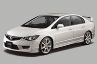 「シビック・タイプR」、4ドアセダンとして発売