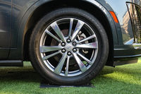 GMが新型車「キャデラックXT6」を日本に導入　3列シート6人乗りの新型クロスオーバーSUVの画像