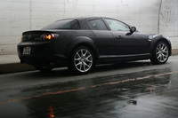 外観の主な変更箇所は、フロントバンパーのエアインテークの拡大、サイドマーカー一体型のヘッドライトの採用、リアバンパー全面のボディ同色化、マフラーエンドの拡大など。