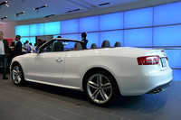 ※　写真はすべて「S5カブリオレ」のもの。