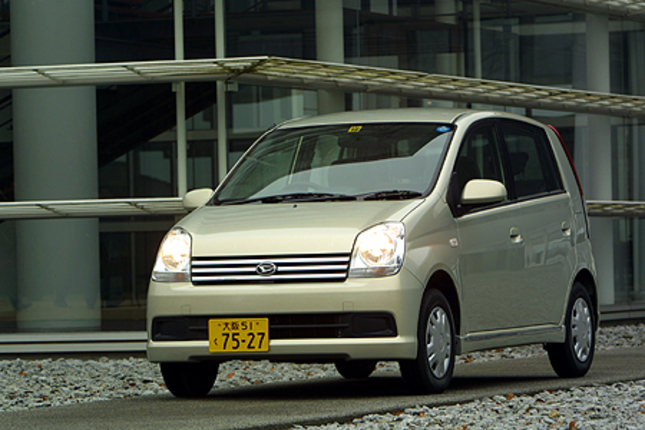 【スペック】全長×全幅×全高＝3395×1475×1530mm/ホイールベース＝2390mm/車両重量＝770kg/駆動方式＝FF/0.66リッター直3DOHC12バルブ（58ps/7600rpm、6.5kgm/4000rpm）/車両本体価格＝94.0万円（テスト車＝同じ）