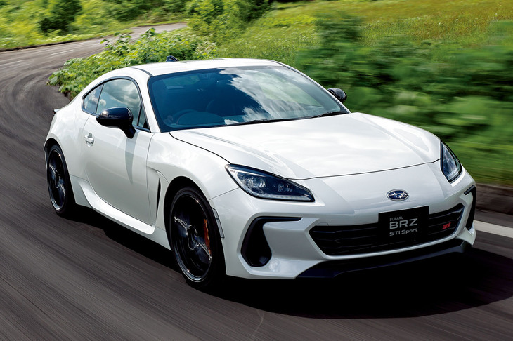 「スバルBRZ」のマイナーチェンジモデルも同じ日に登場。ファン待望の新グレード「STI Sport」がラインナップされた。