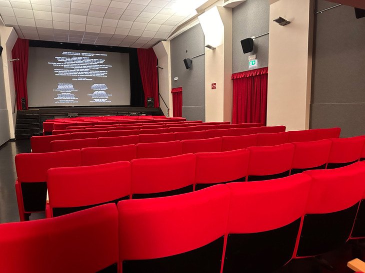 シアターはリニューアルされているが、そのこぢんまり加減はフェルッチョと家族が楽しんでいたときと同じであろう。