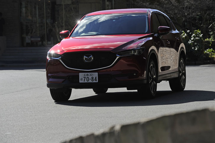 新型では室内の静粛性が高まった。走行騒音は従来型の20km/h低い車速のレベルを実現しているという。