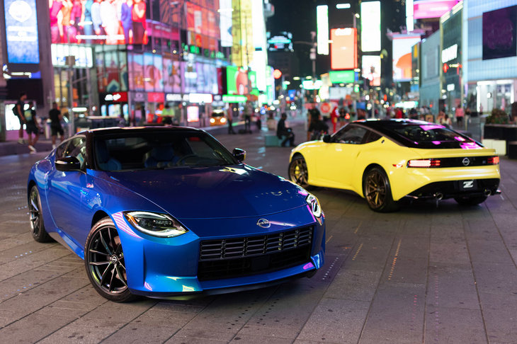 米ニューヨーク・タイムズスクエアでの初公開の様子。今回発表されたのは、厳密には米国仕様の新型「日産Z」である。