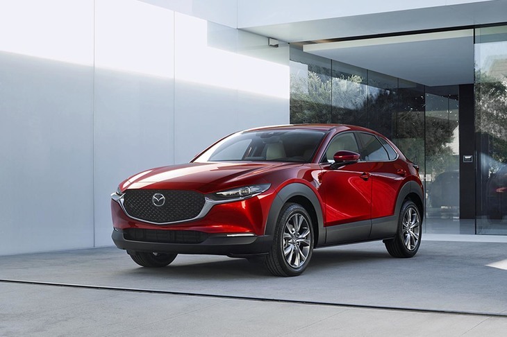 「マツダCX-30」は「CX-3」の後継ではなく、CX-3と「CX-5」の中間に位置付けられる新型車だという。