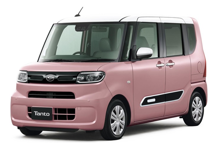 ダイハツ・タントX（写真はボディーカラーが新色「ホワイト×ブルーミングピンクメタリック」のもの）