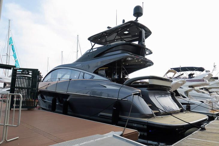 レクサスLY650（エクステリア）