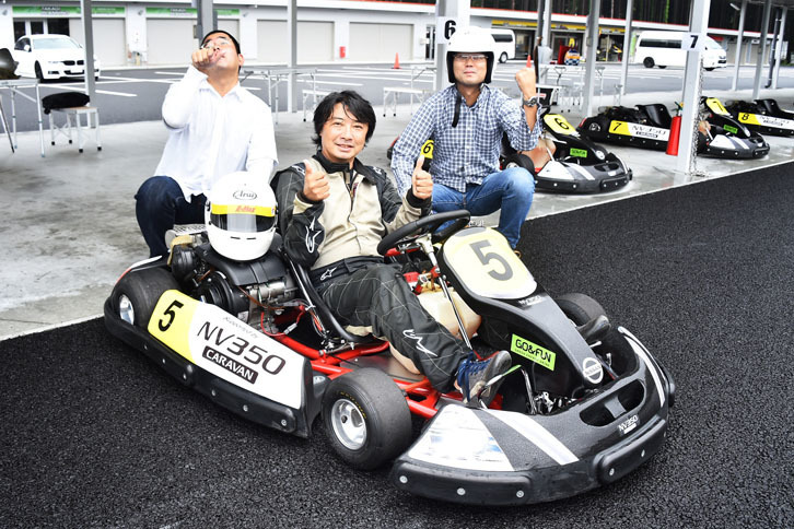 カート大会に臨むwebCGチームの面々。