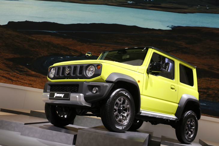 欧州デビューを果たした新型「スズキ・ジムニー」。2018年10月、パリモーターショーで。