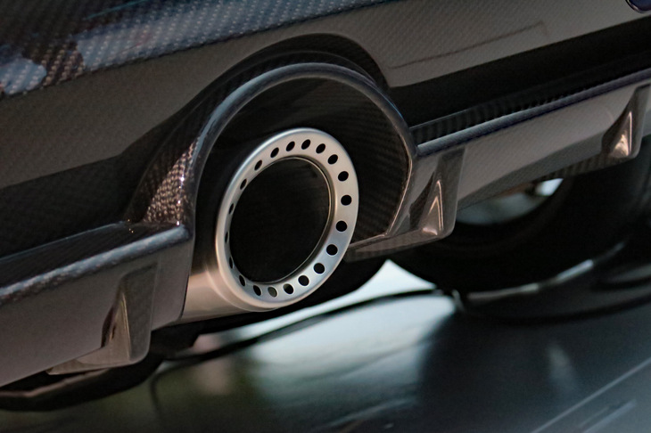 日産フェアレディZ プロトタイプ（マフラー）