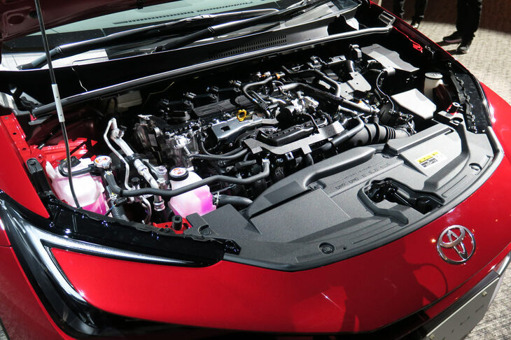 トヨタ・プリウス2.0L HEVプロトタイプ（2リッターハイブリッドシステム）