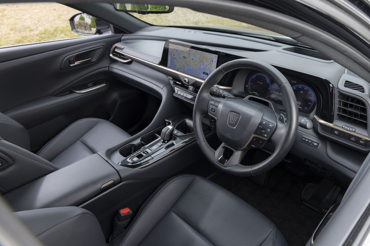 電気自動車はもちろんのこと、「クラウン エステート」のようなハイブリッド車でも、モーター走行時にはエンジンの騒音はしなくなる。そうしたシーンではタイヤの音が目立つようになるため、タイヤには今まで以上に静粛性が求められるようになるのだ。