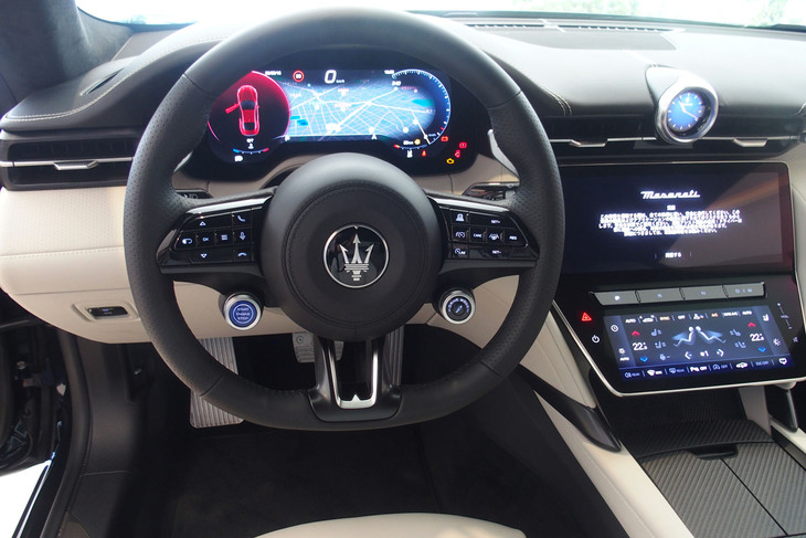 マセラティ・グラントゥーリズモ トロフェオ（コックピット）