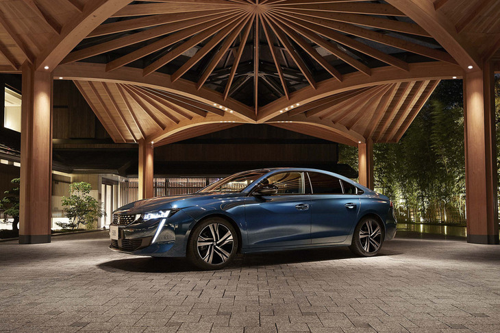 プジョー508プレミアムレザーエディション